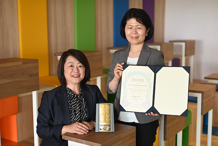 小池あゆみ教授と依田ひろみ教育講師