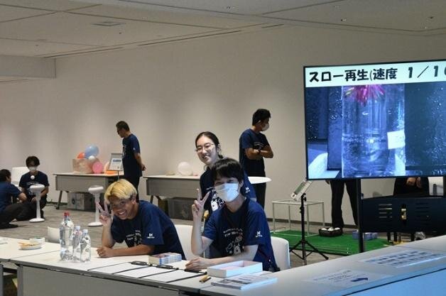 写真１ ようこそ流れのふしぎ展へ